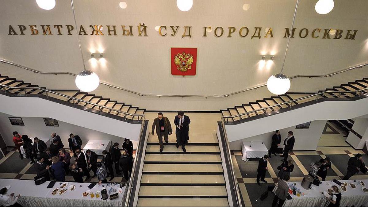 Арбитражный суд встал на сторону ресторана "Роял бургер" "Ревизорро" выплатит ресторану во Владивостоке 700 тысяч рублей