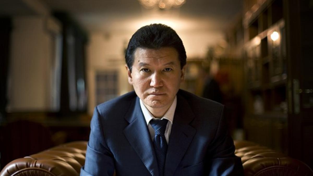 Подробностями своей встречи с инопланетянами поделился Кирсан Илюмжинов Кирсан Илюмжинов поделился подробностями своей встречи с инопланетянами