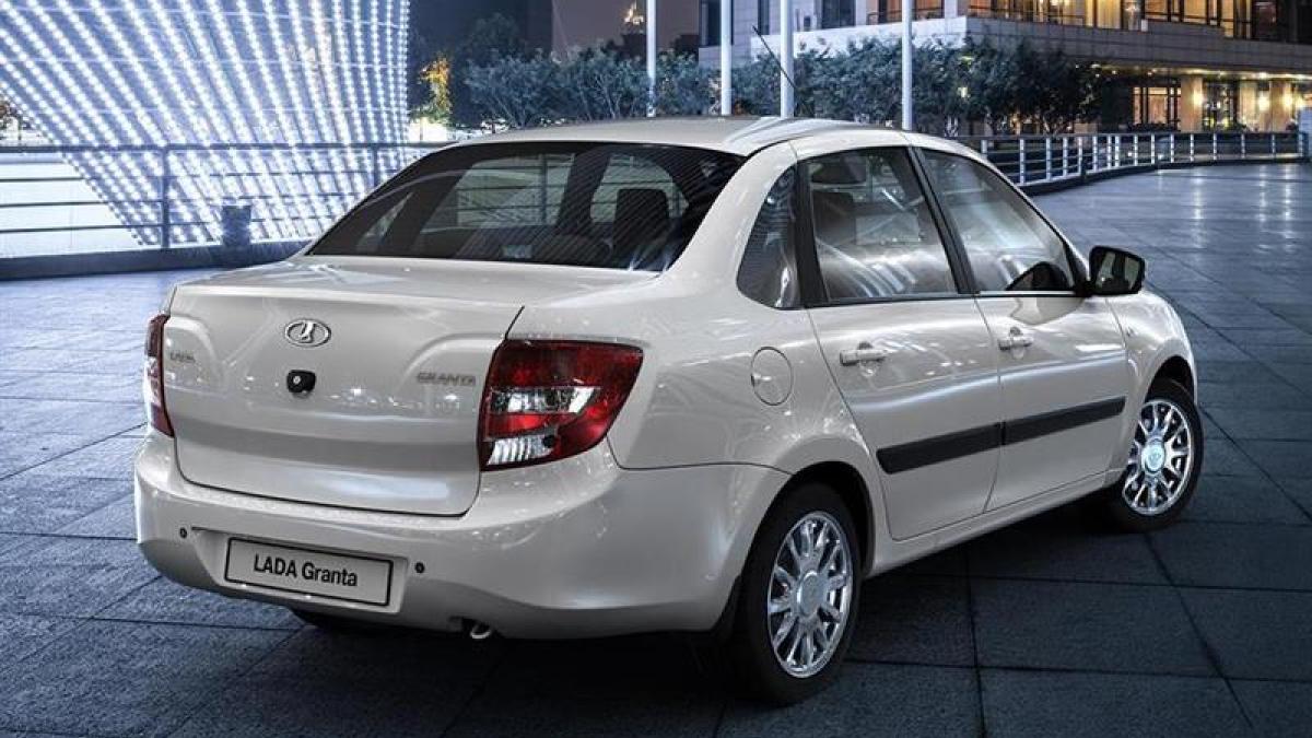 LADA Granta FL Американцы посмеялись над обновленной моделью LADA Granta FL