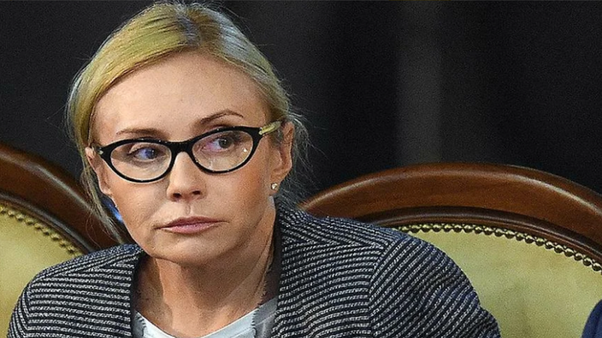 врио замглавы Владимирской области М. Чекунова В сети пользователи обрушились с критикой на чиновницу из Владимира, посоветовавшую врачам помыть пол