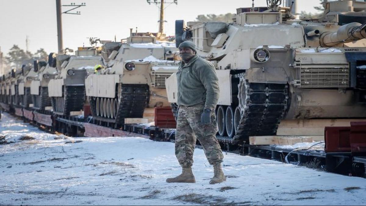 NATO «НАТО сдаст своих»: в Британии описали примерный сценарий войны в Европе