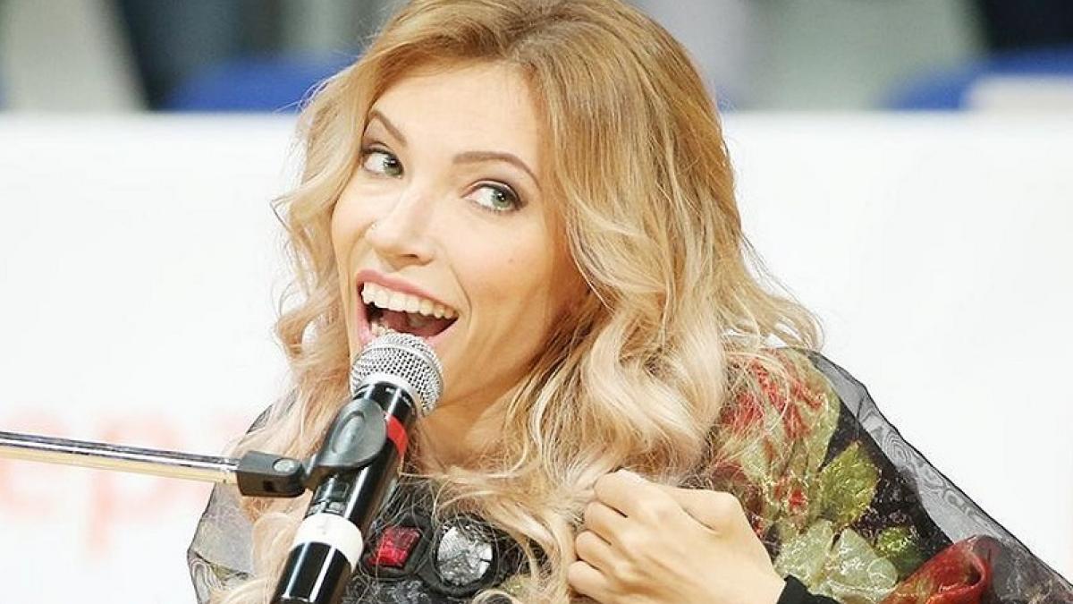 Певица Юлия Самойлова намерена эмигрировать из России Певица Юлия Самойлова намерена эмигрировать из России