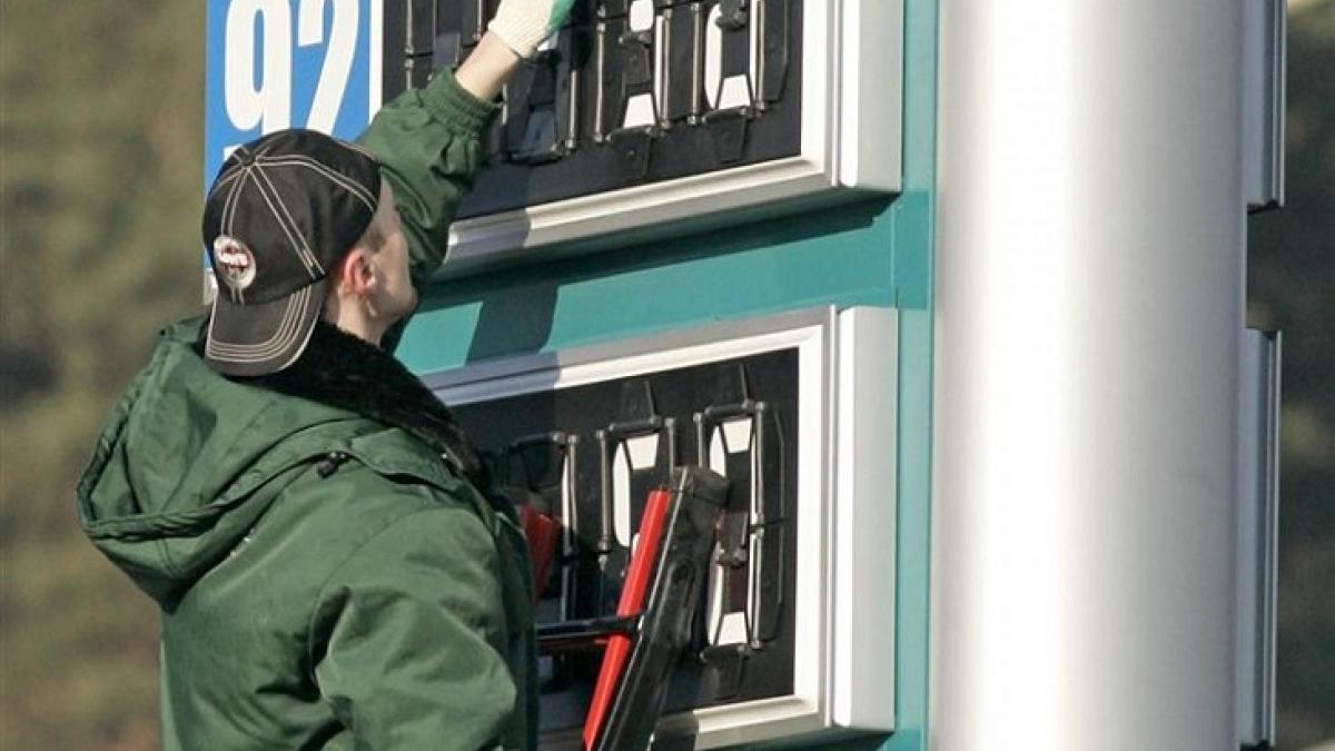 В Дагестане водители устроили митинг против подорожания бензина В Дагестане водители устроили митинг против подорожания бензина