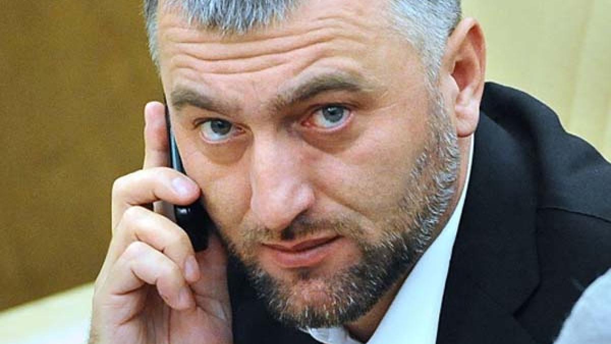 Адам Делимханов: Емельяненко «придется отвечать за каждое слово, сказанное в адрес моих дорогих племянников» Адам Делимханов: Емельяненко «придется отвечать за каждое слово, сказанное в адрес моих дорогих племянников»