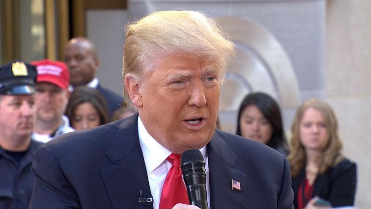 Трамп Сеть взорвало видео Трампа, подкидывающего монетку