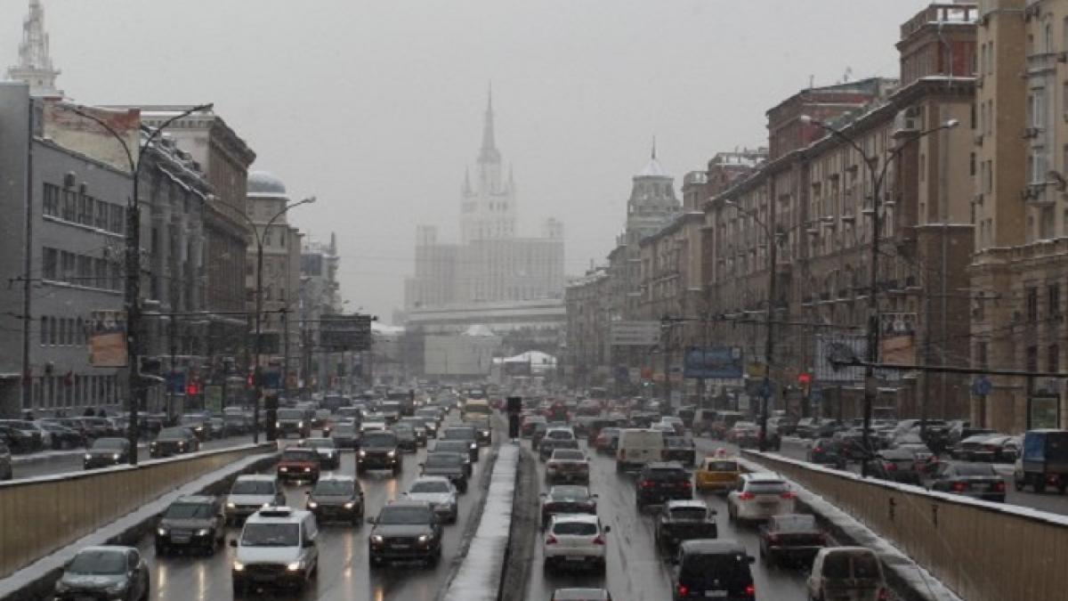 Машины на дороге Машины на дороге