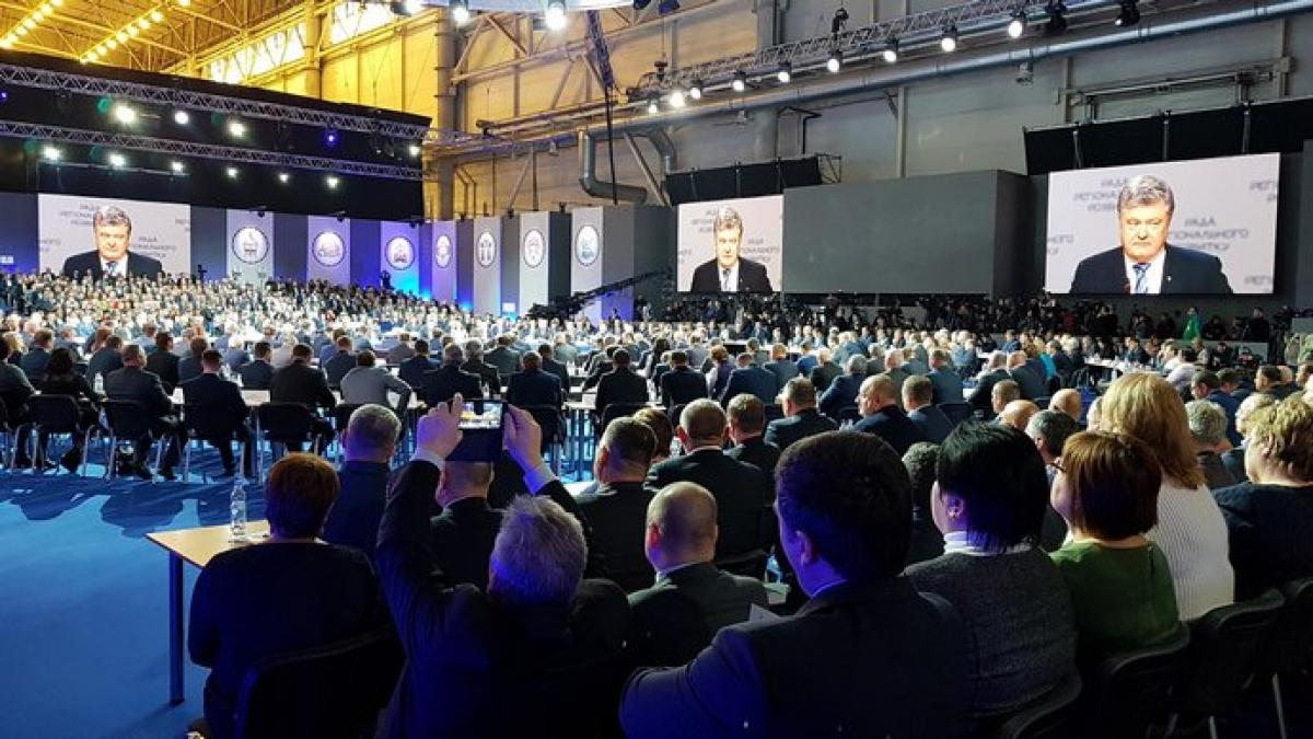 Самокритично: Порошенко назвал Украину одной из беднейших стран Европы Самокритично: Порошенко назвал Украину одной из беднейших стран Европы