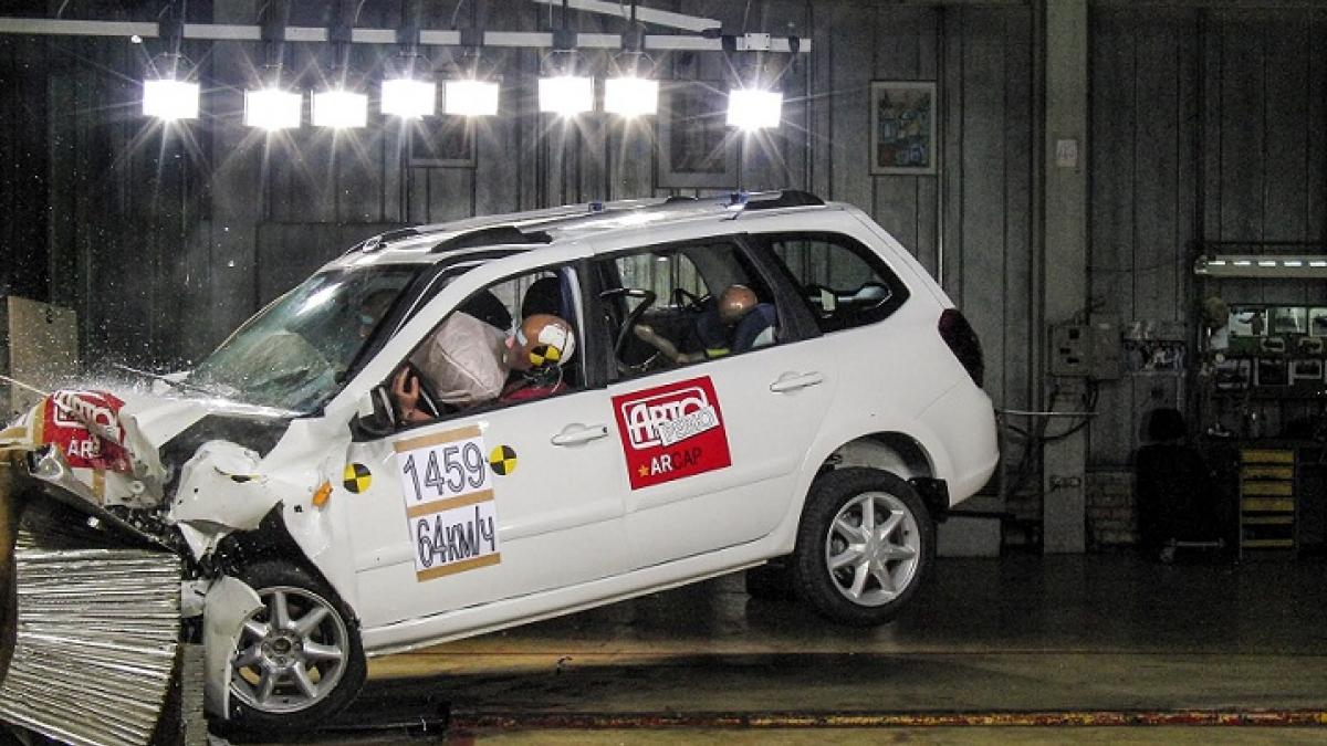 Рейтинг самых опасных автомобилей составили эксперты с помощью проведенных краш-тестов Рейтинг самых опасных автомобилей составили эксперты с помощью проведенных краш-тестов