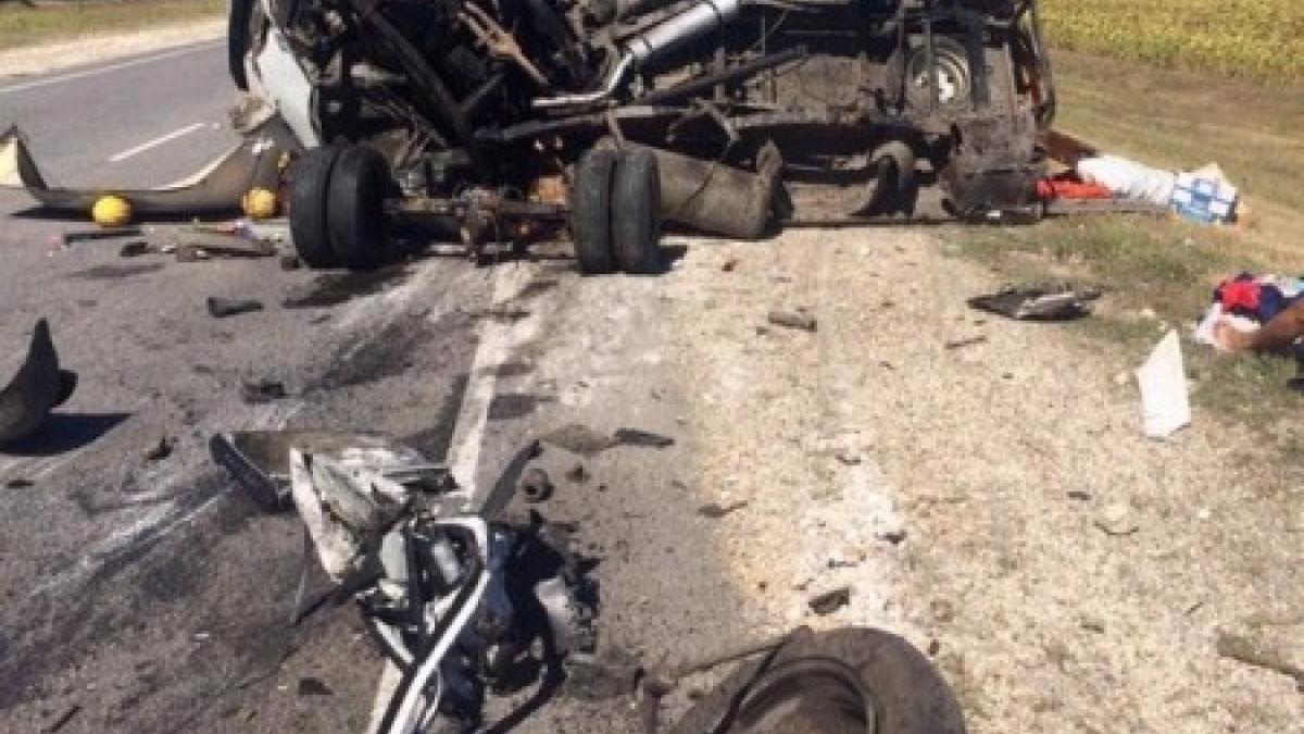 Водитель погиб и четверо пассажиров травмированы в лобовом ДТП под Волгоградом ДТП под Волгоградом