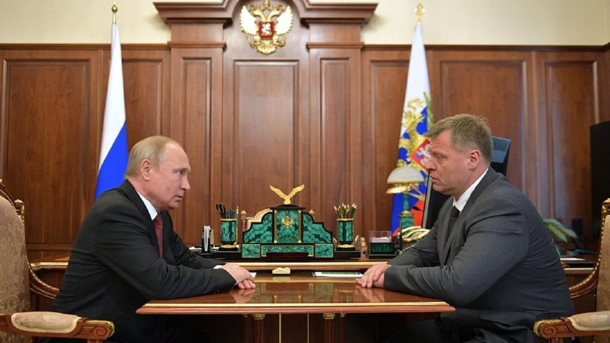 Путин принял отставку врио губернатора Астраханской области Путин принял отставку врио губернатора Астраханской области