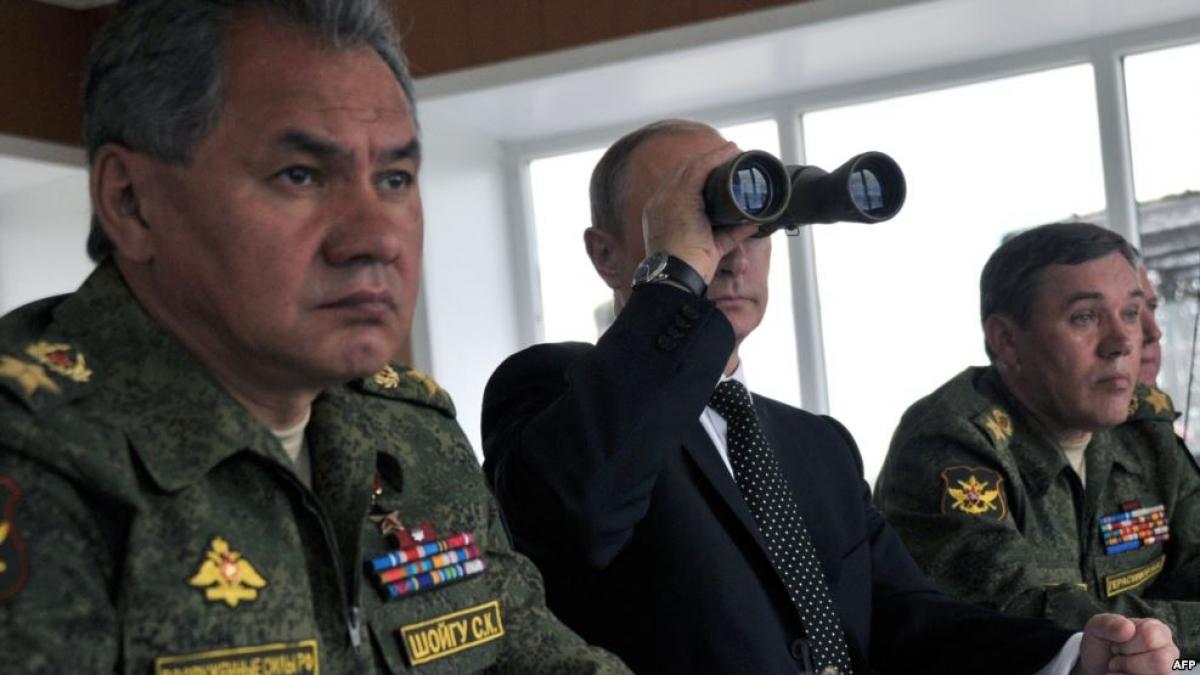 Запад "раскусил" план Путина по военным учениям в РФ Запад "раскусил" план Путина: полномасштабные военные учения в России не связаны с "мегавойной"