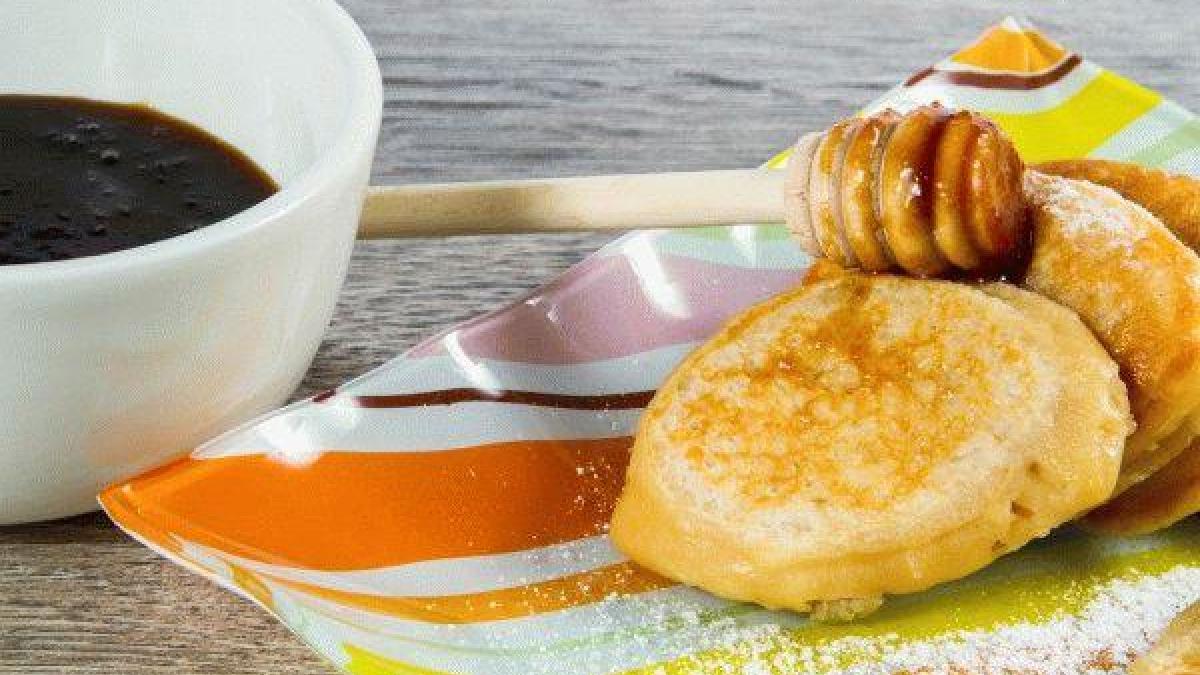 Постные блюда: как быстро и вкусно приготовить банановые оладьи, вишневый пирог, морковный торт, рецепты пошагово Постные оладьи