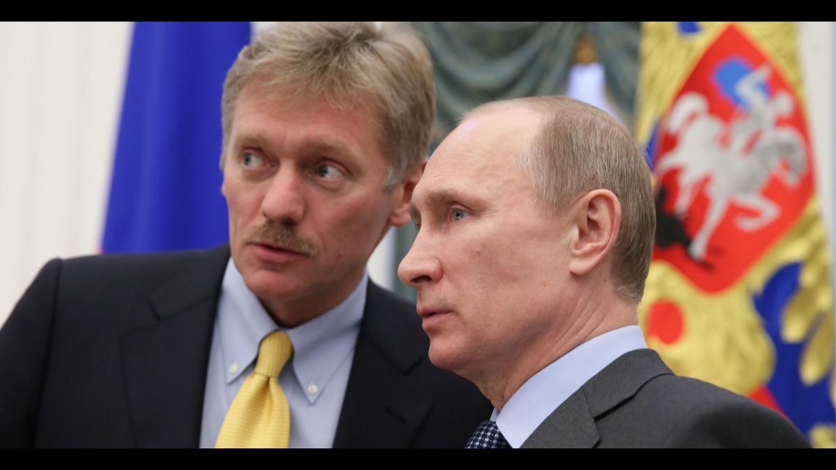 Владимир Путин и Дмитрий Песков Песков: Россию может возглавить женщина