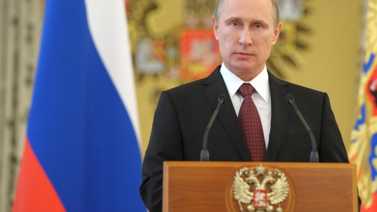 Западные СМИ восхищены выступлением Владимира Путина на инвестиционном форуме в Москве Все слабаки по сравнению с Путиным - западные СМИ о выступлении на инвестиционном форуме