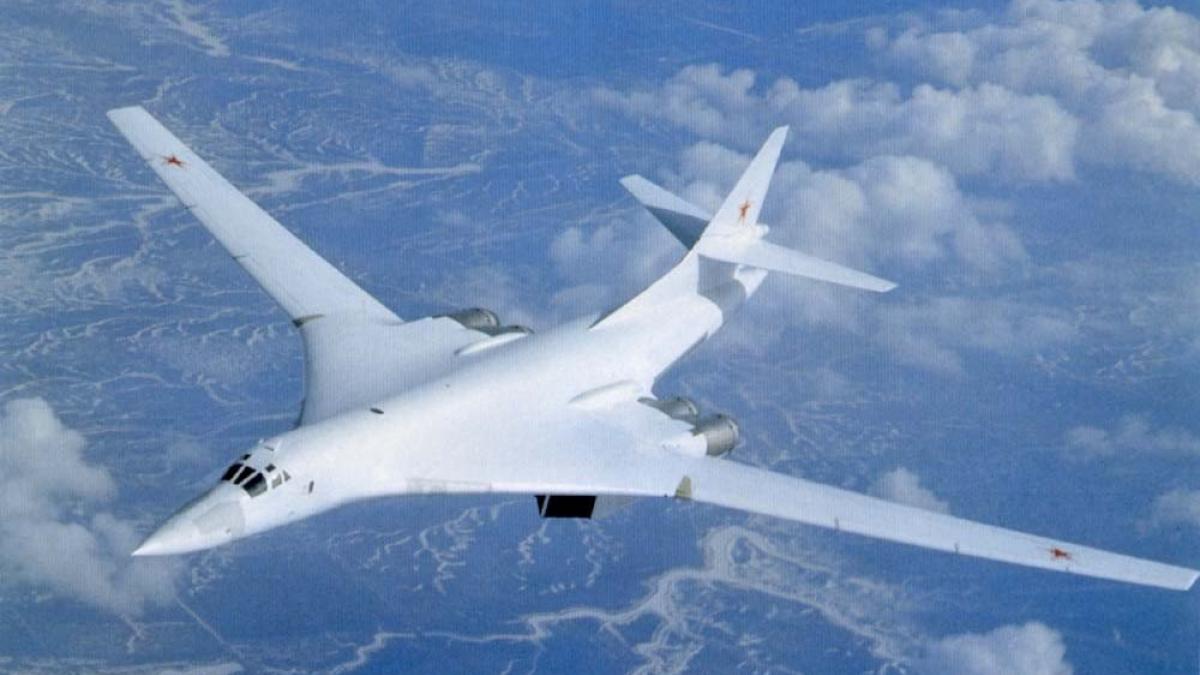 Ту-160 Бомбардировщики ВКС РФ прибыли в Венесуэлу