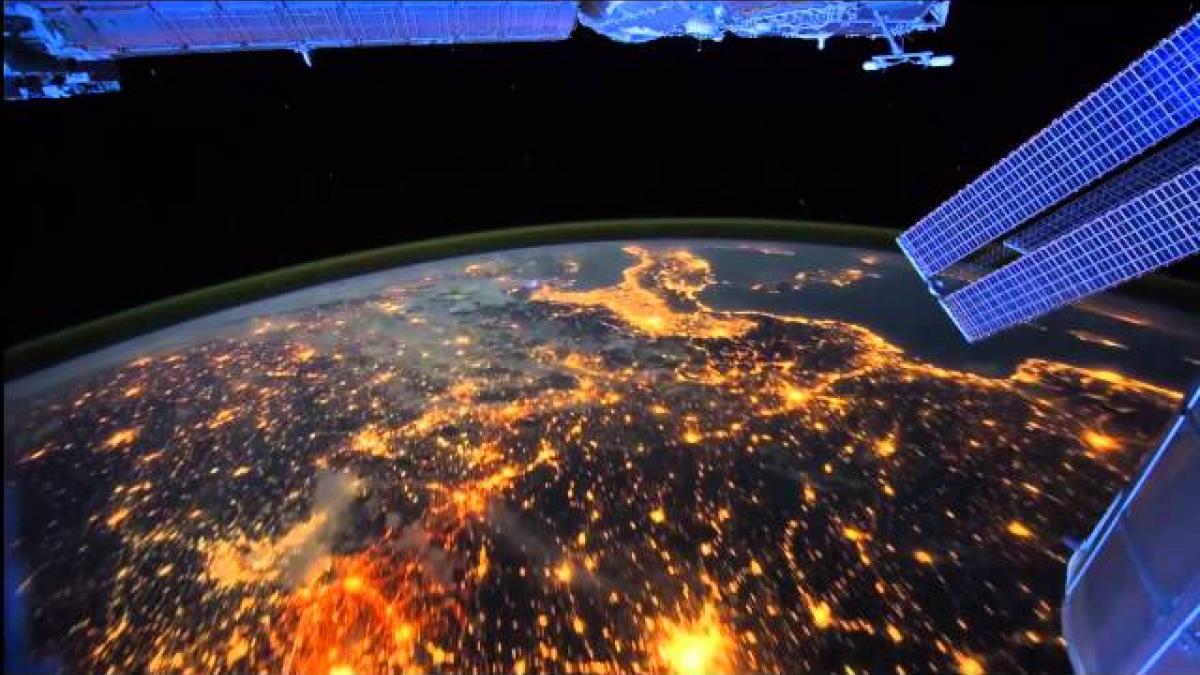 Сверхскоростной НЛО, замеченный радарами, шокировал зрителей Сверхскоростной НЛО, замеченный радарами, шокировал зрителей