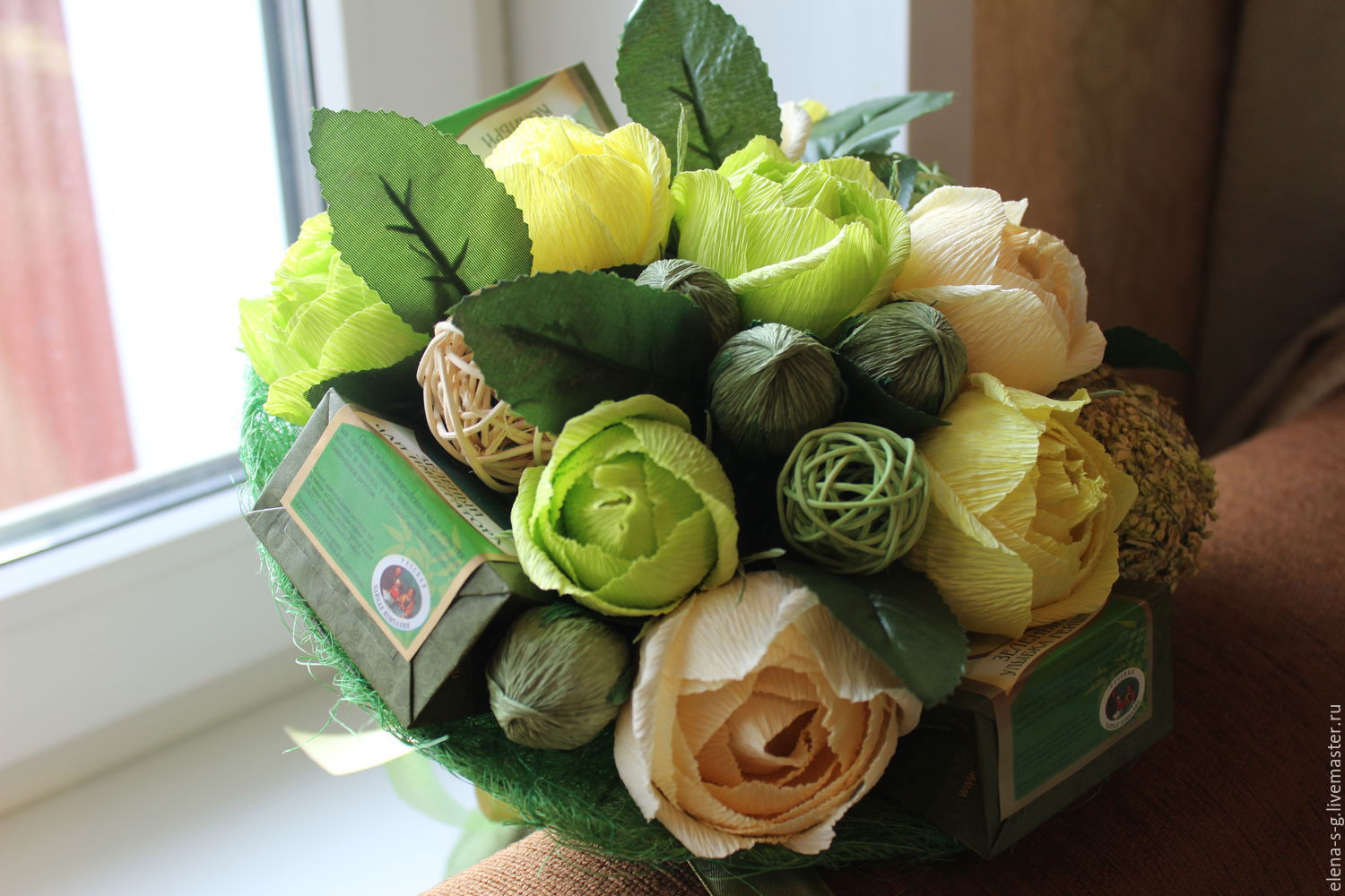 Цветы, но не совсем: идеи необычных букетов к 1 сентября - оригинальный и нескучный подарок учителю