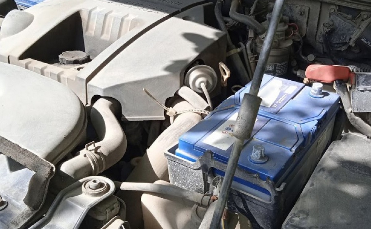 Автоэксперт Серебряков объяснил, как правильно заряжать АКБ на холоде