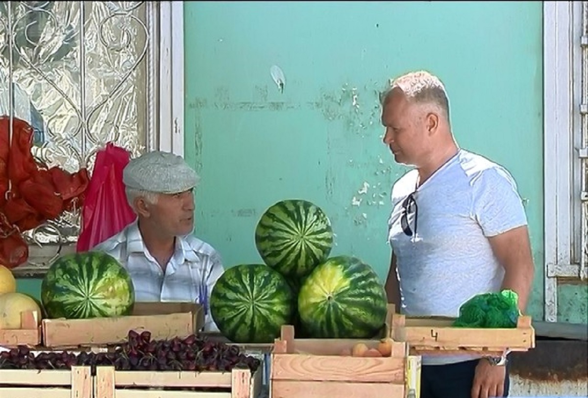 Арбуз астраханские новости. Астраханский Арбуз бренд. Астраханские арбузы 2021. Астрахань Арбузный город. Яшин Астрахань арбузы.