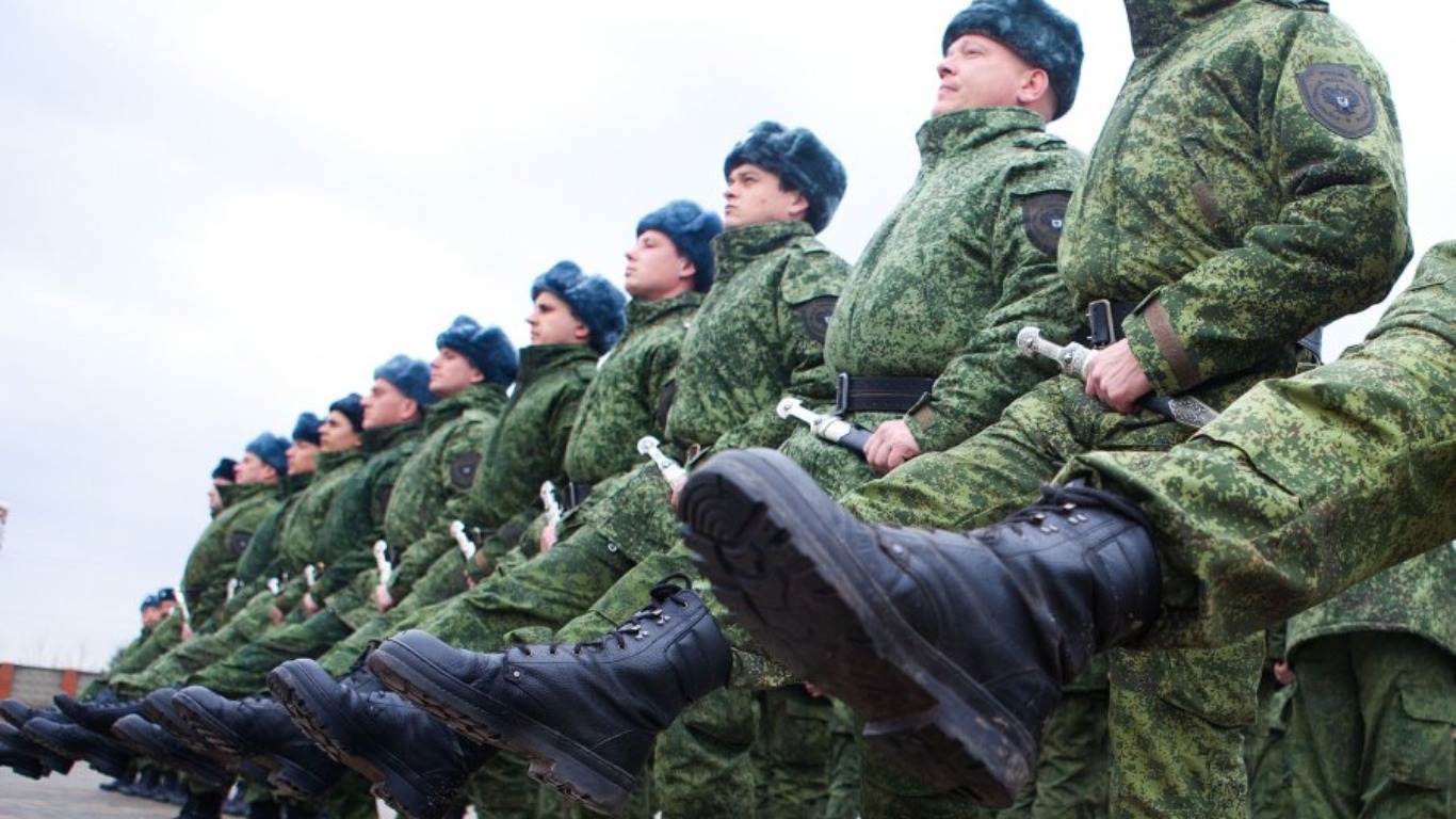 Помощь срочникам. Военная служба. Служба в армии. Контрактники в Российской армии. Военная служба по призыву.