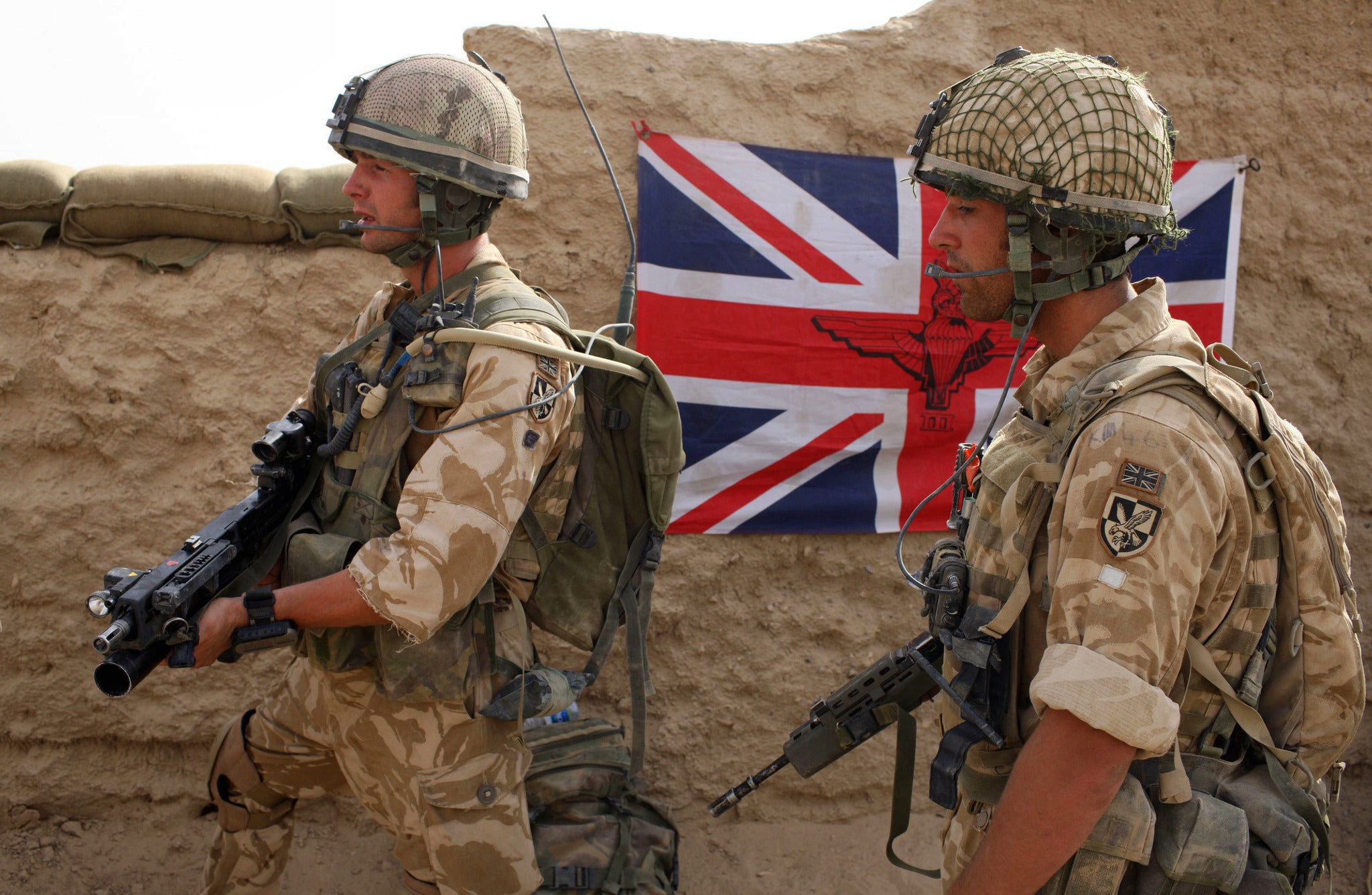 Армейский английский. Британский наемник Шариф Амин. Британские солдаты в Афганистане. Британский САС Афганистан 2001. Британский спецназ в Афганистане.