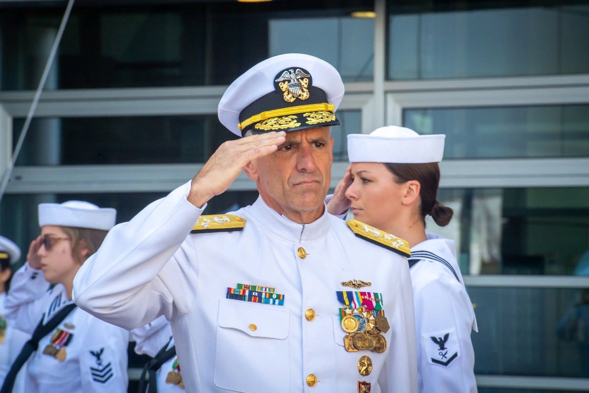Адмирал командующий авианосца ВМФ США