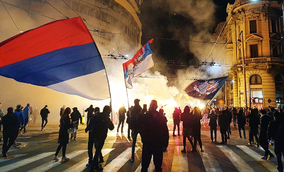 Кризис европейского концерта. Митинги в Сербии в поддержку России 2022. Митинги в Сербии 2022. Митинг в Сербии в поддержку России. Марш в Сербии в поддержку России.