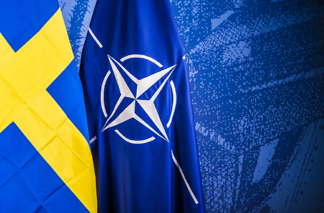 Швеция в НАТО. Североатлантический Альянс НАТО. Швеция и Финляндия вступление в НАТО. Финляндия Швеция НАТО флаги.