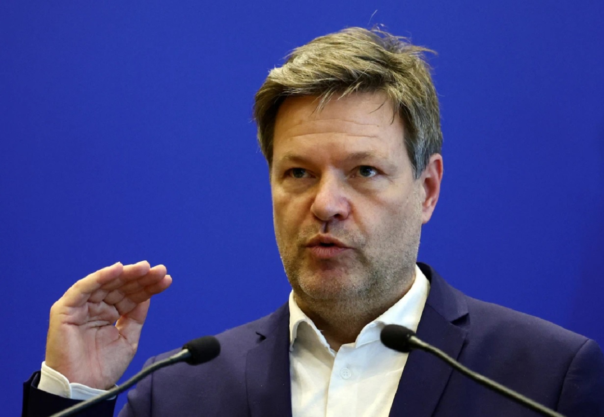 Министр экономики германии роберт хабек. Министр экономики германии хабек. Роберт хабек, вице-канцлер, министр экономики фрг. Министр по делам экономики и защиты климата фрг роберт хабек. Министр экономики фрг.