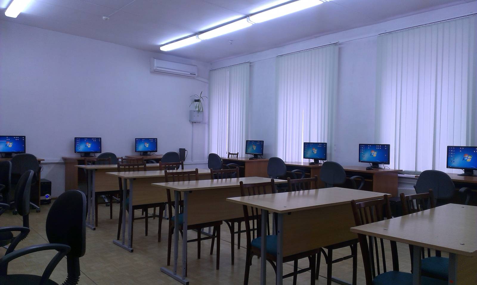 Фото компьютерного класса в школе