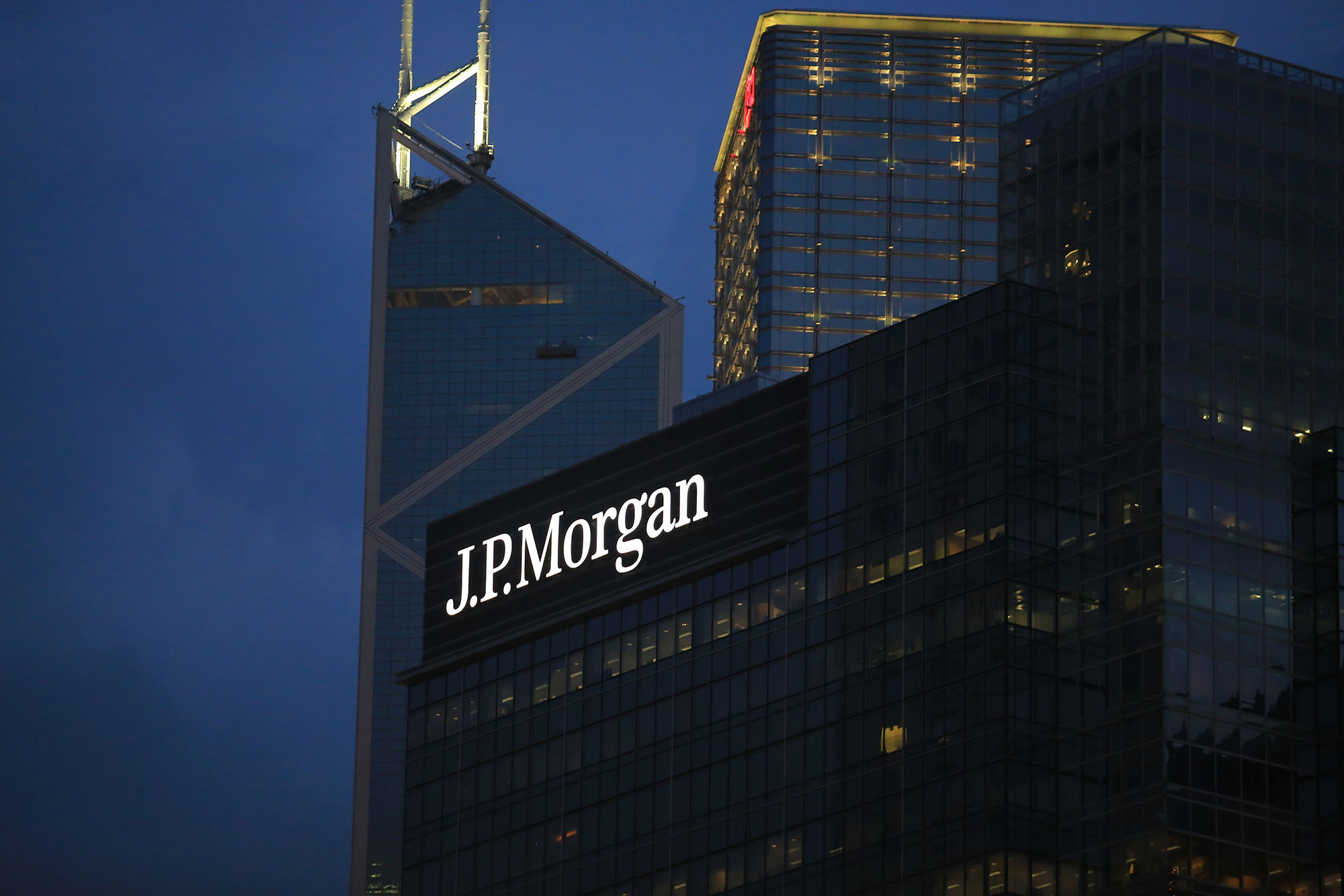 Morgan chase. JPMORGAN Chase и Goldman sachs. Jp Morgan Chase Bank. Банке jp Morgan Chase. JPMORGAN логотип.