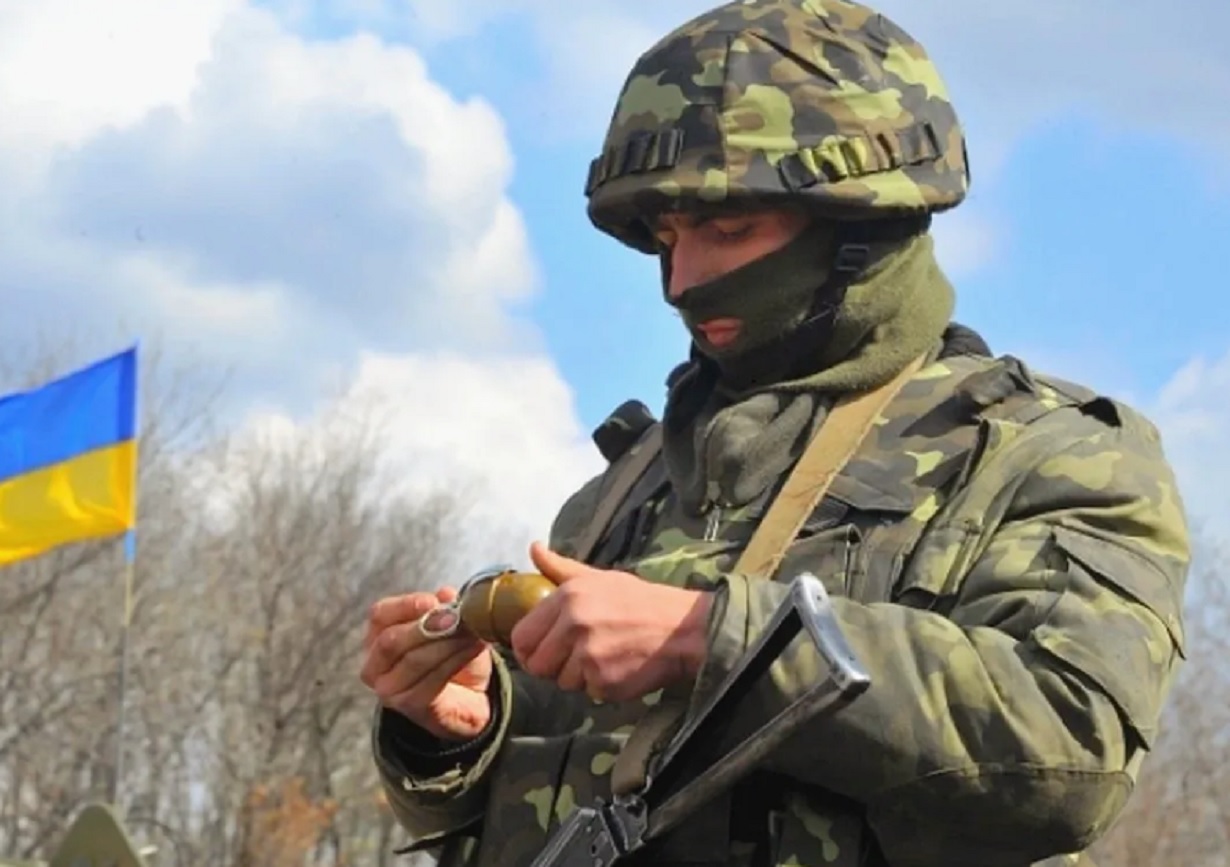 Укр солдат. Украинские военные. Украинская армия. Украинские военные в масках.