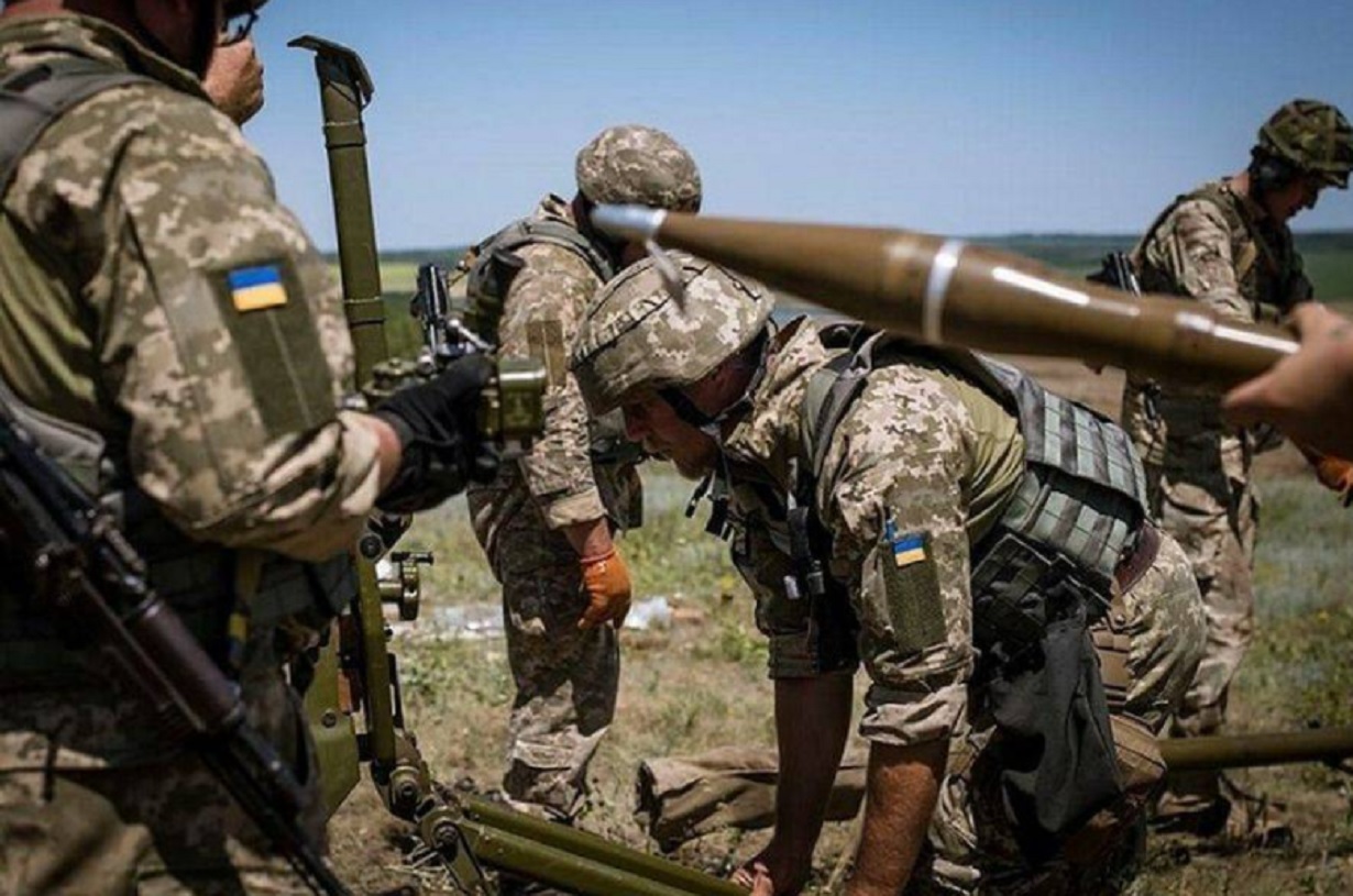 Сейчас боевые. ВСУ обстреляли ДНР из гранатометов. Миномет ВСУ. Украинские боевики. Минометный обстрел ВСУ.