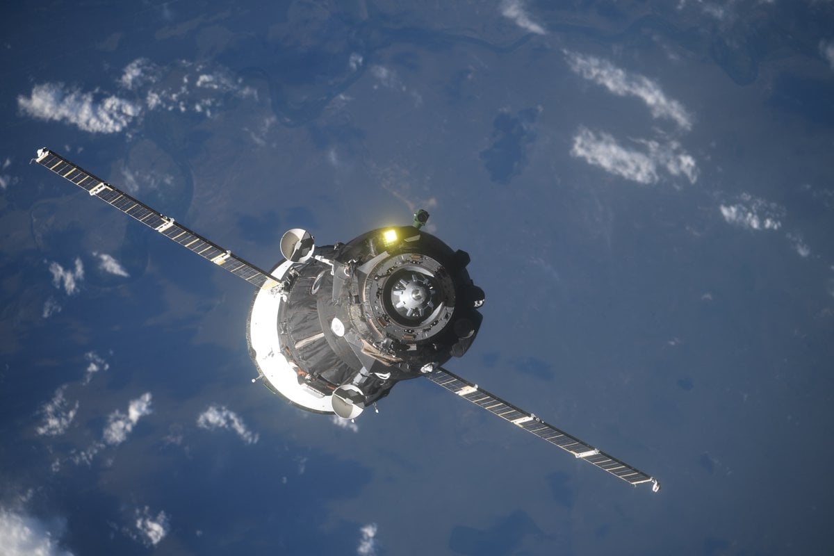 Фото корабля союз в космосе