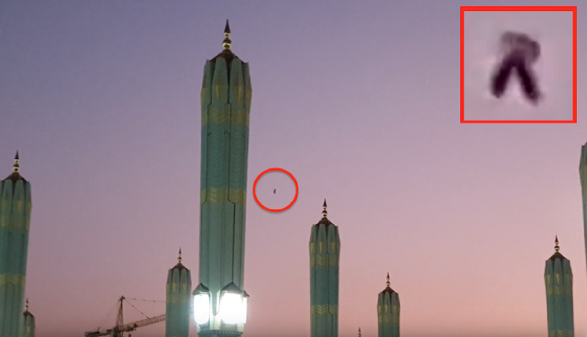 Странные объекты в небе. Летающая мечеть. НЛО В Саудовской Аравии. Необычное явление над мечетью.