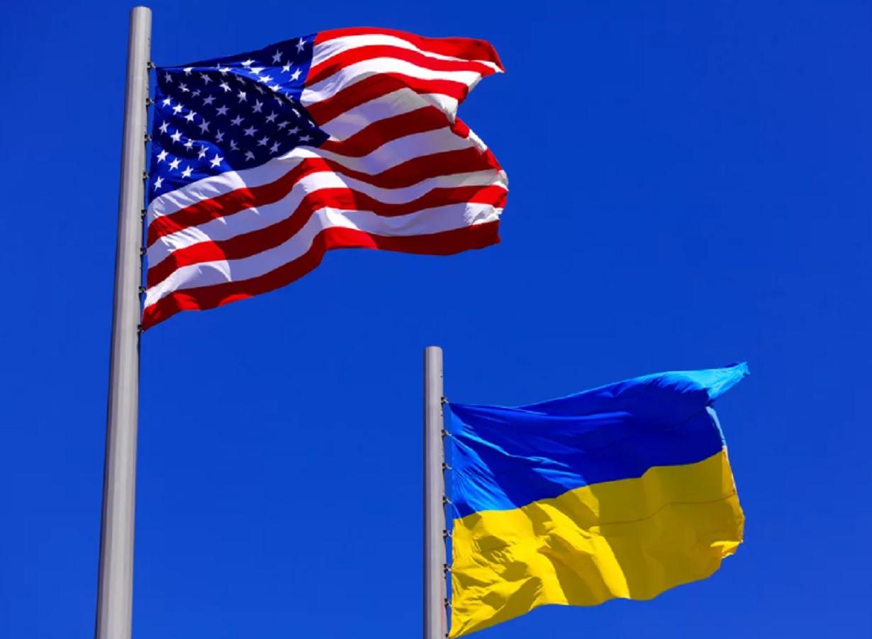 Сша на украинском. США Украина. Флаг Украины и США. Американский флаг в Украине. Америка США.