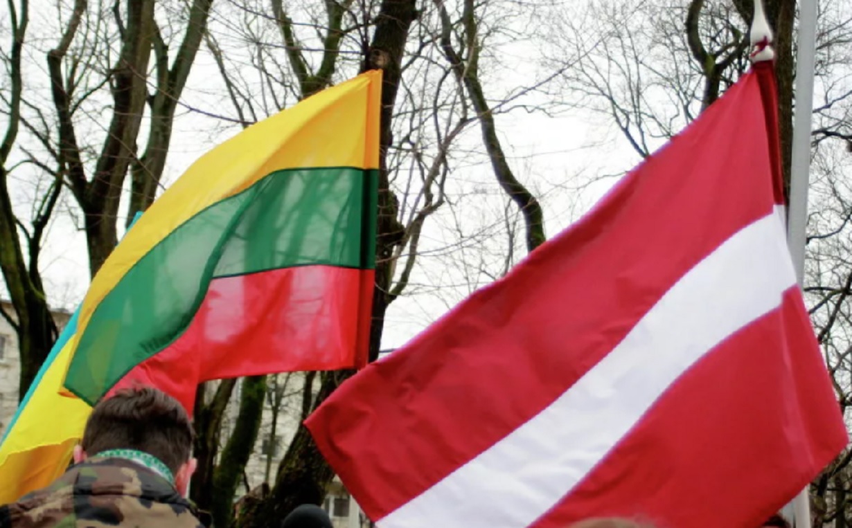 флаг литвы и латвии