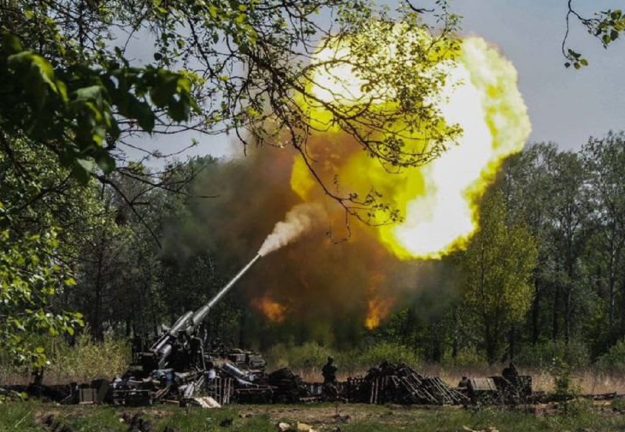 Сводки боев подоляка. Артиллерия Украины. Война на Украине артиллерия. Российская артиллерия на Украине. Война в Украине российские войска артиллерия.