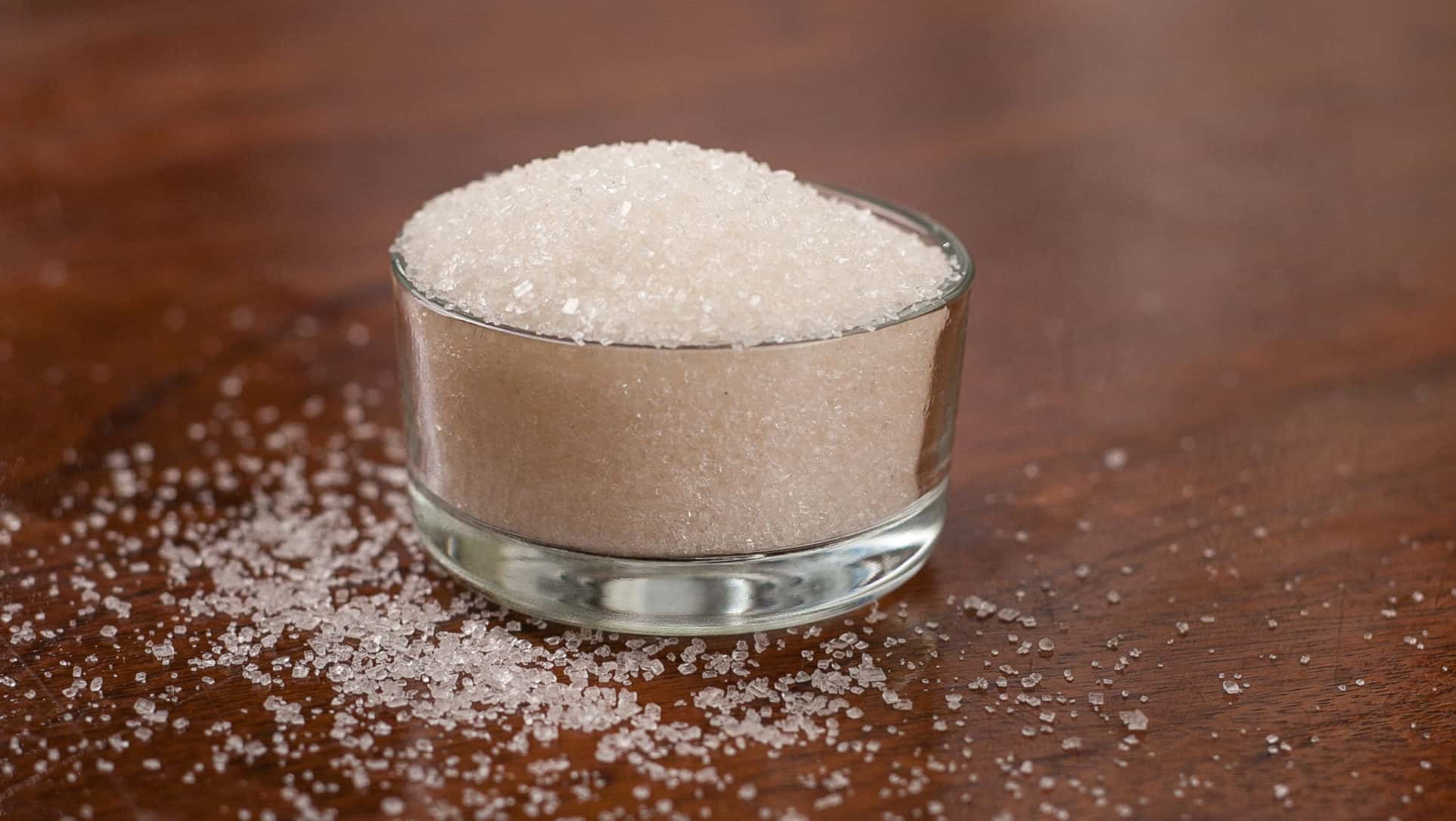 Почему в горячей воде сахар растворяется быстрее. Натуральный сахар. Рафириновые сахара. Вода растворяет сахар. Силвер сахар натуральный.
