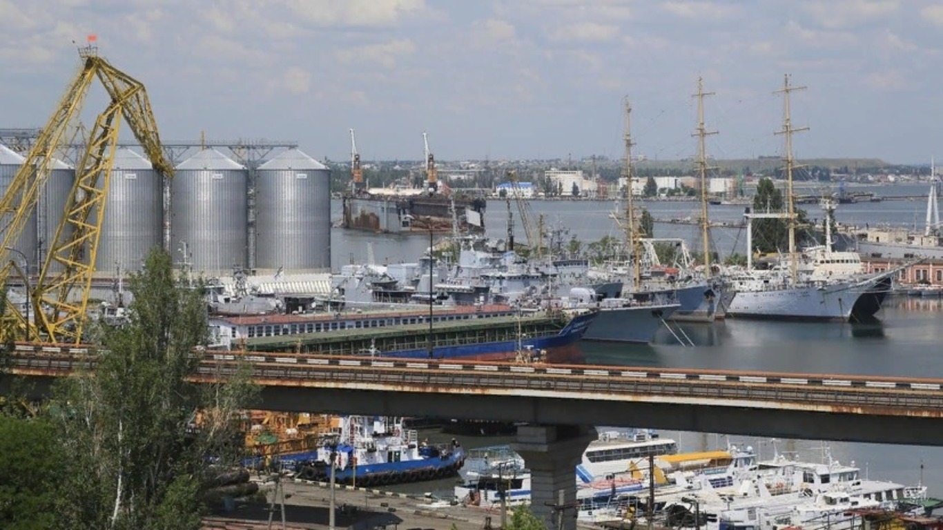 Рф сообщили о том что. Одесса порт зерно. Одесса порт 2000. Измайловский порт Украина. Черноморский порт.
