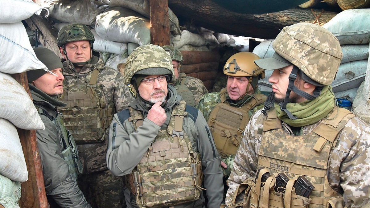 Министр обороны ВСУ фото. Министр обороны ВСУ Резников.
