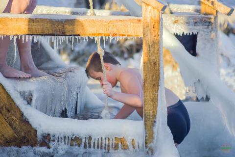 Крещенская вода Крещенская и Богоявленская вода