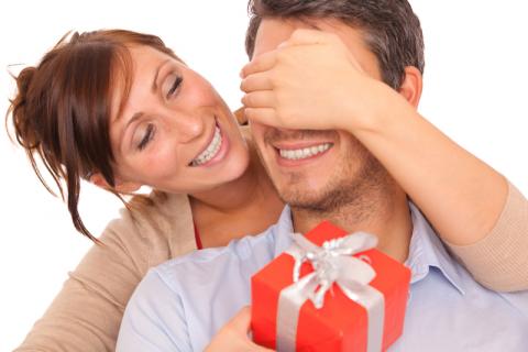 Что подарить на 14 февраля мужчине, у которого все есть: лучшие идеи подарков любимому на День святого Валентина Подарки на день влюбленных