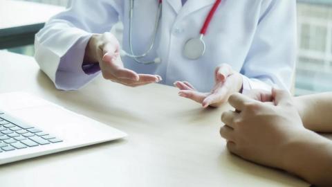 Врач пациент прием