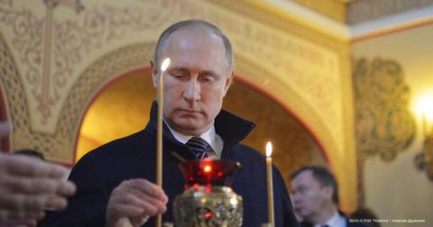 Путин поздравил православных с Пасхой