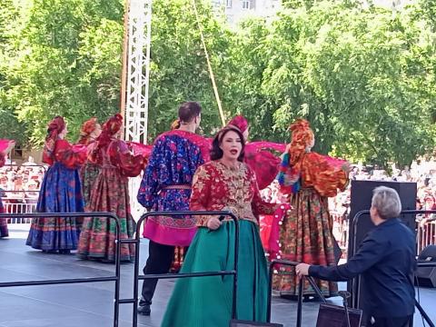 Уроженка Астраханской области Надежда Бабкина выступила с концертом в родном городе Ахтубинске