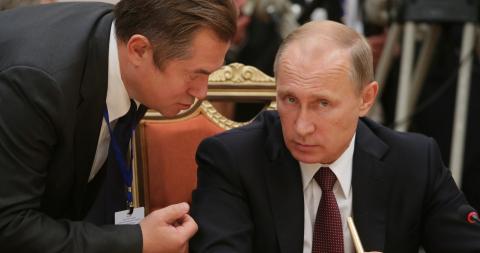 Глазьев покидает пост советника Путина по экономике Глазьев покинет администрацию президента