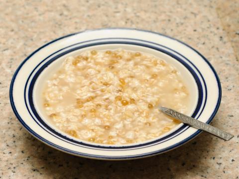 Кашей с насекомыми и мусором кормили воспитанников детдома в ЕАО