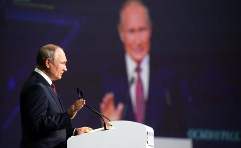 Путин о транзите газа через Украину: Россия не обязана всех кормить