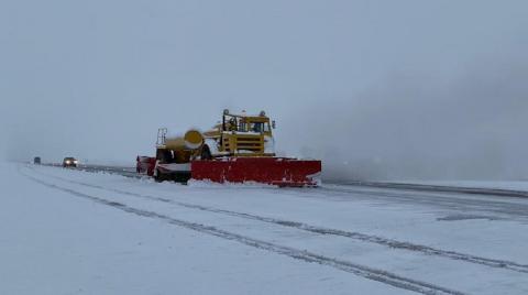 Аэропорт Краснодара приостановил работу из-за непогоды